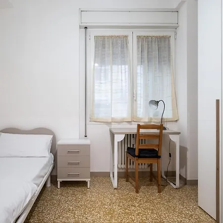Apartment Piazza De' Calderini By Wonderful Italy