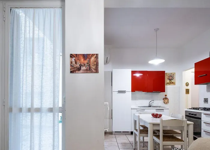 Piazza De' Calderini By Wonderful Italy 볼로냐